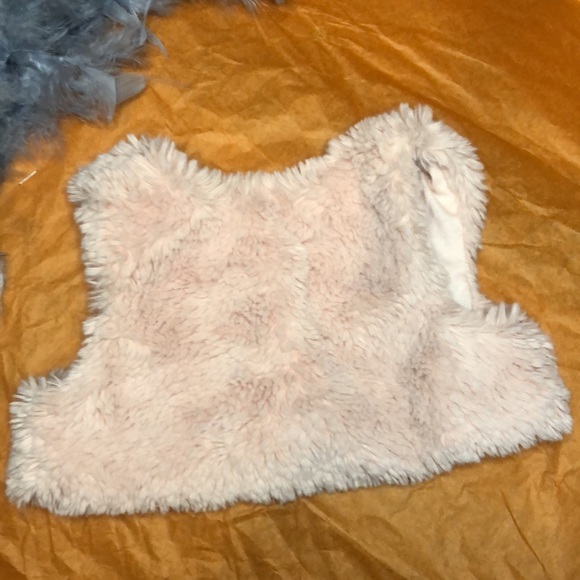 Vest - Picture 2 of 3